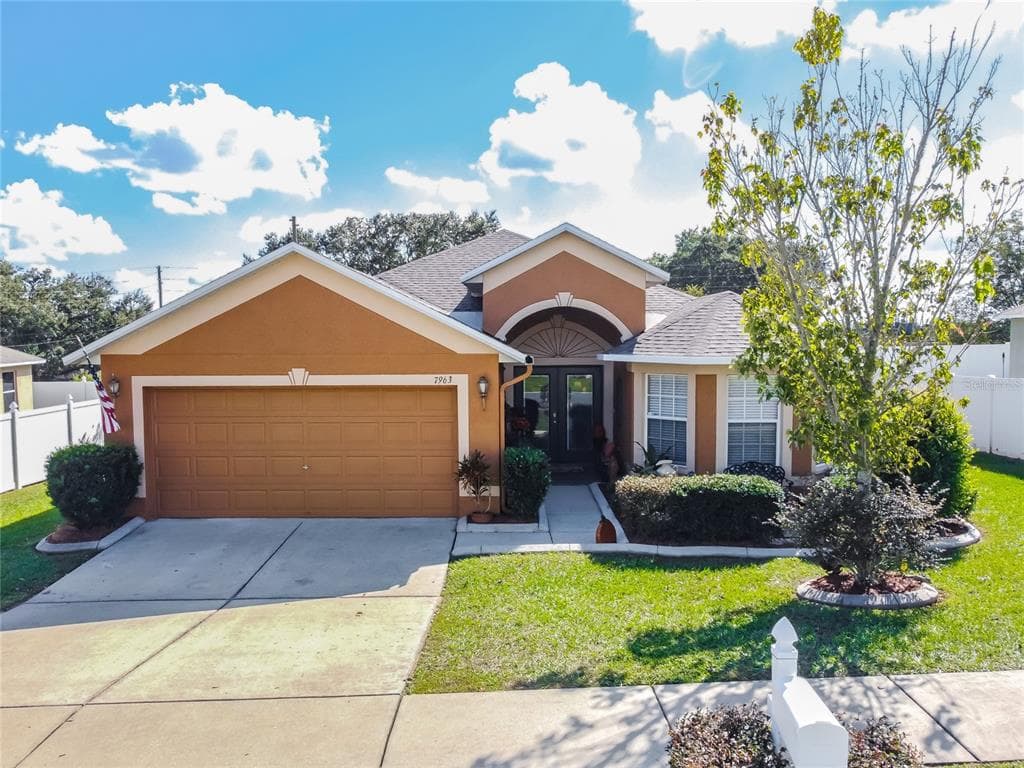 7963 MERCHANTVILLE CIRCLE ZEPHYRHILLS, FL 33540