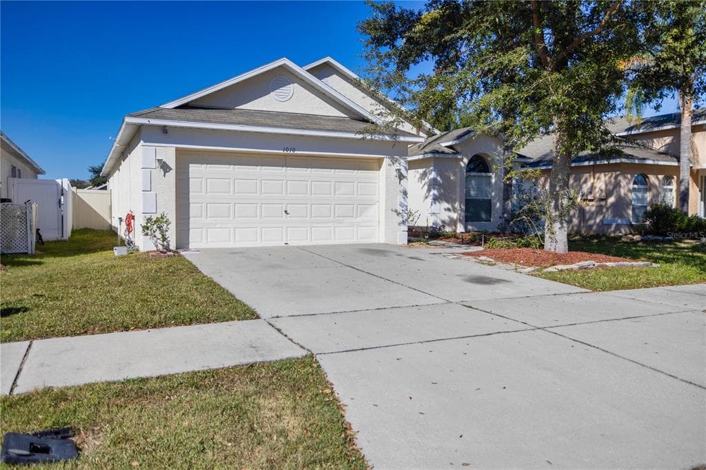 1010 CRISTELLE JEAN DRIVE RUSKIN, FL 33570