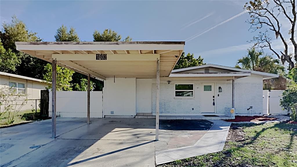 1603 E BOUGAINVILLEA AVENUE TAMPA, FL 33612