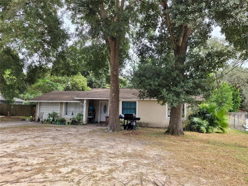 907 DIXIE MAID LANE VALRICO, FL 33594