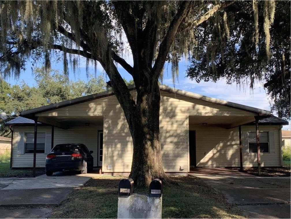 1127 APOLLO COURT LAKELAND, FL 33810