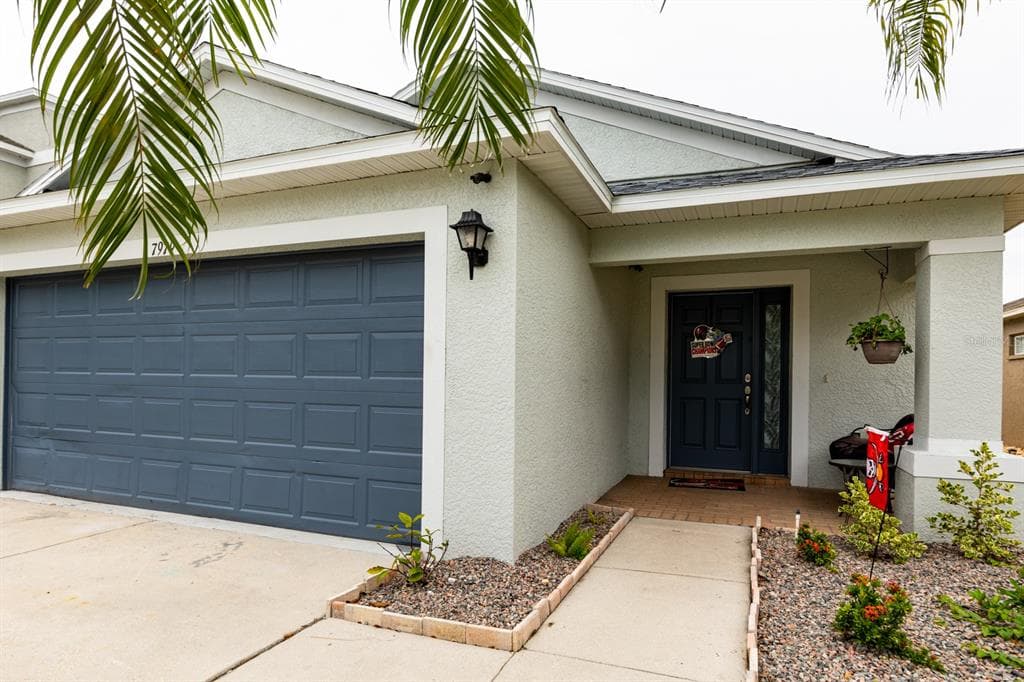 7979 CARRIAGE POINTE DRIVE GIBSONTON, FL 33534