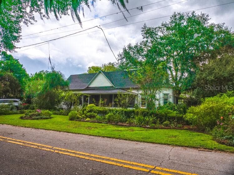 606 W BAKER STREET PLANT CITY, FL 33563