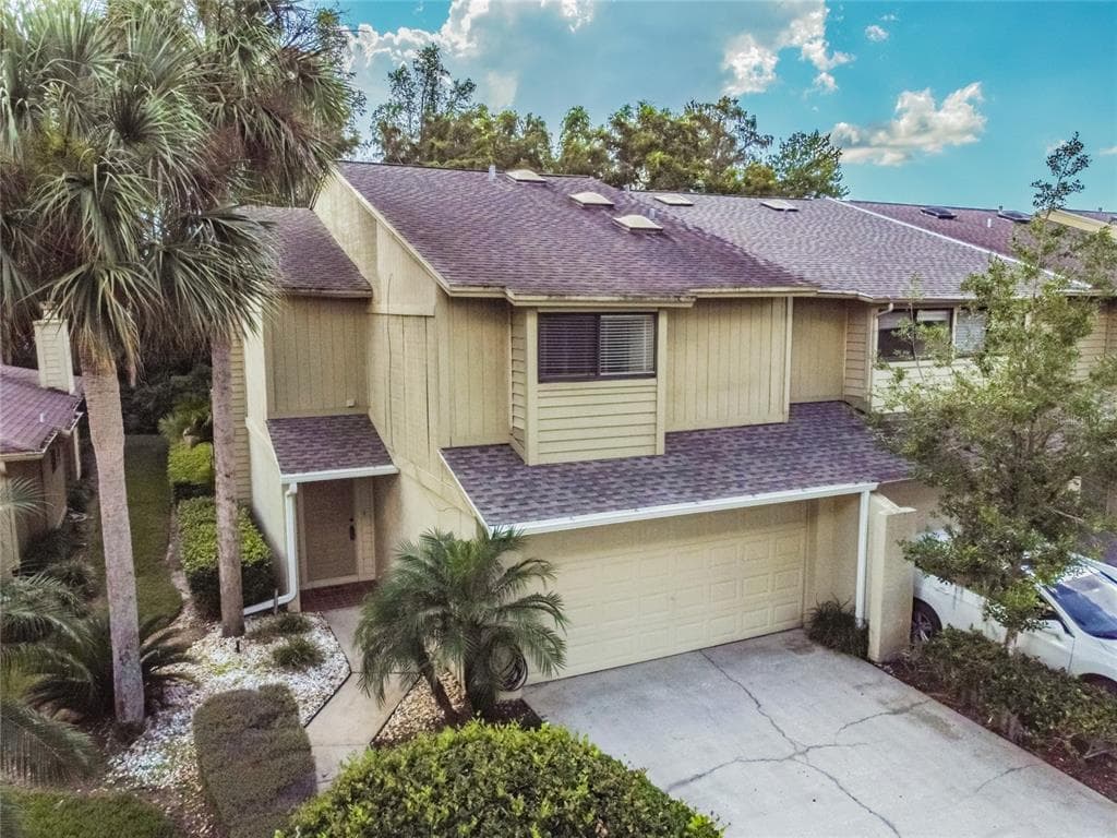 4216 FORESTER LANE TAMPA, FL 33618