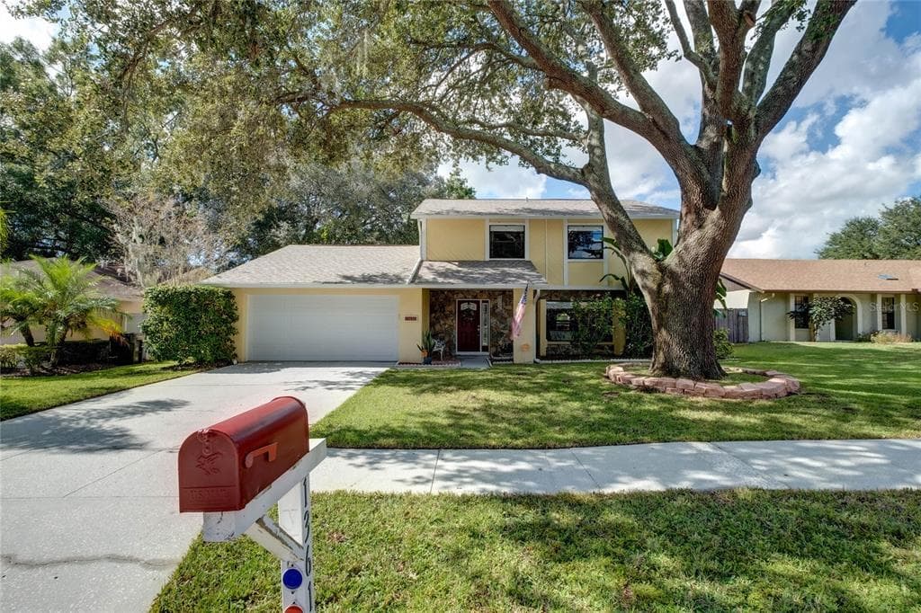 13610 OLD FARM DRIVE TAMPA, FL 33625