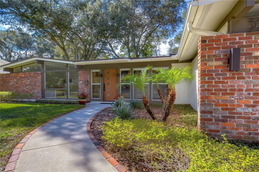 3512 NAKORA DRIVE TAMPA, FL 33618