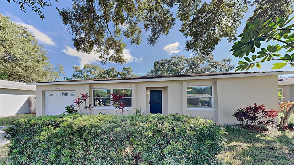 11329 LONGHILL DRIVE N PINELLAS PARK, FL 33782