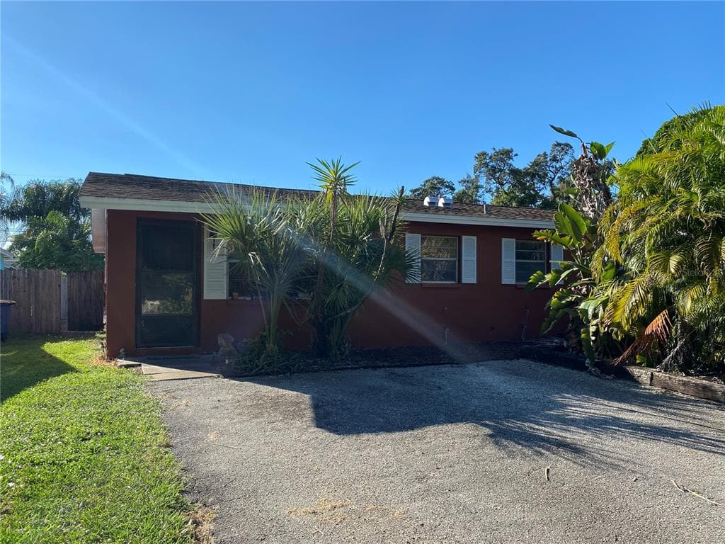 1384 BOYLAN AVENUE CLEARWATER, FL 33756