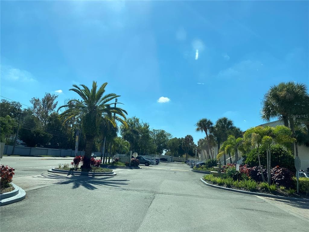 7907 SIERRA PALM PLACE UNIT 101 TAMPA, FL 33615