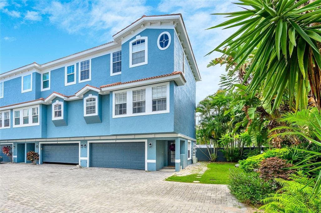 3111 W DE LEON STREET UNIT 7 TAMPA, FL 33609