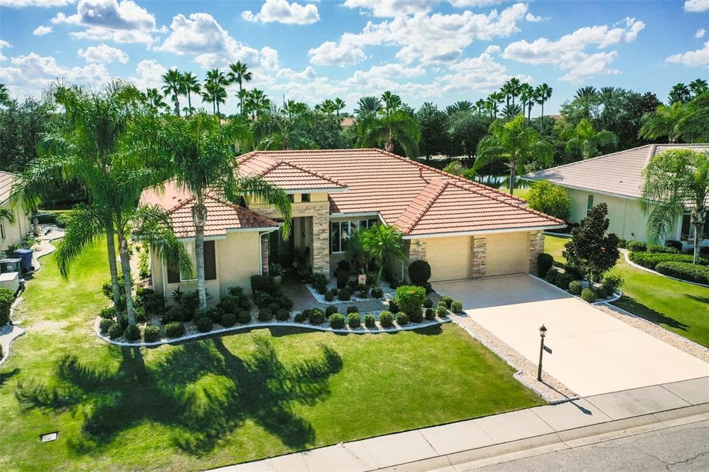 2207 MYRTLE VISTA COURT