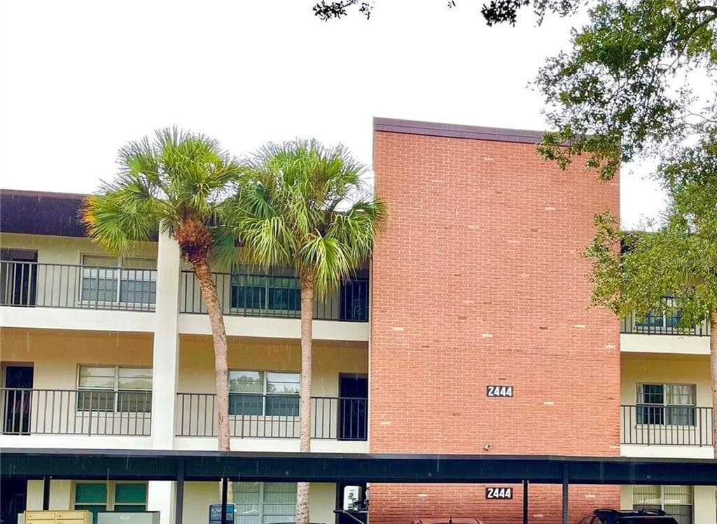 2444 ENTERPRISE ROAD UNIT 19 CLEARWATER, FL 33763