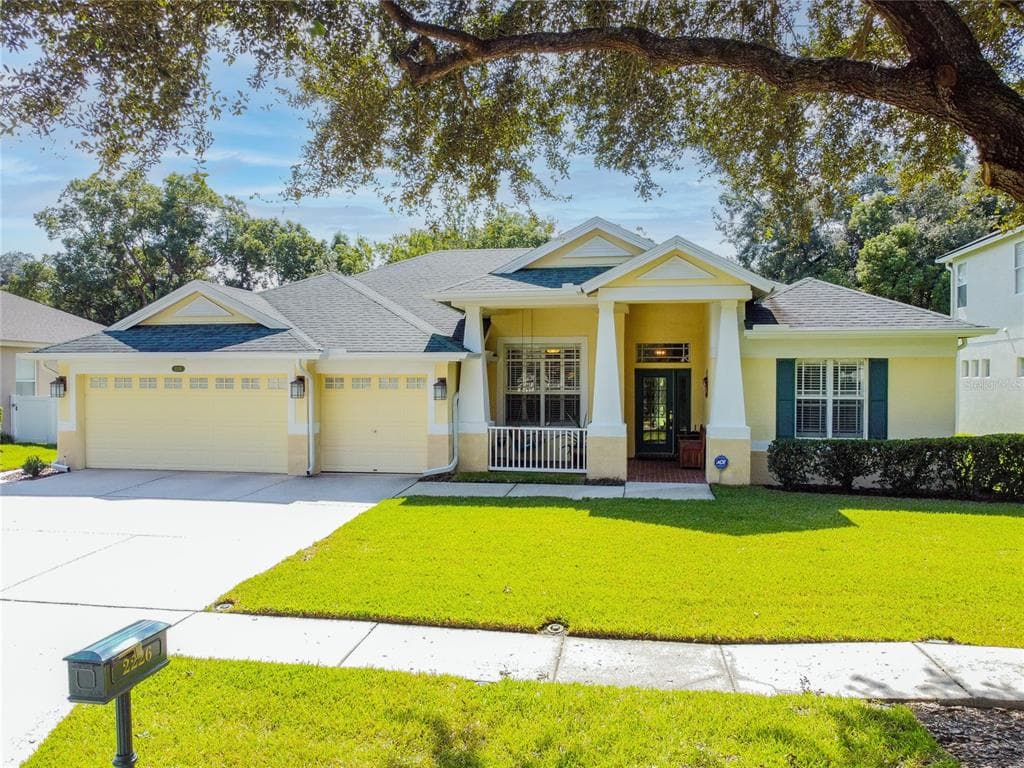2226 CLIMBING IVY DRIVE TAMPA, FL 33618