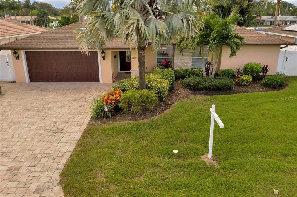 3894 48TH AVENUE S ST PETERSBURG, FL 33711