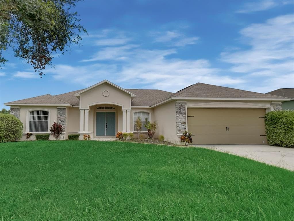 8332 GREYSTONE DRIVE LAKELAND, FL 33810