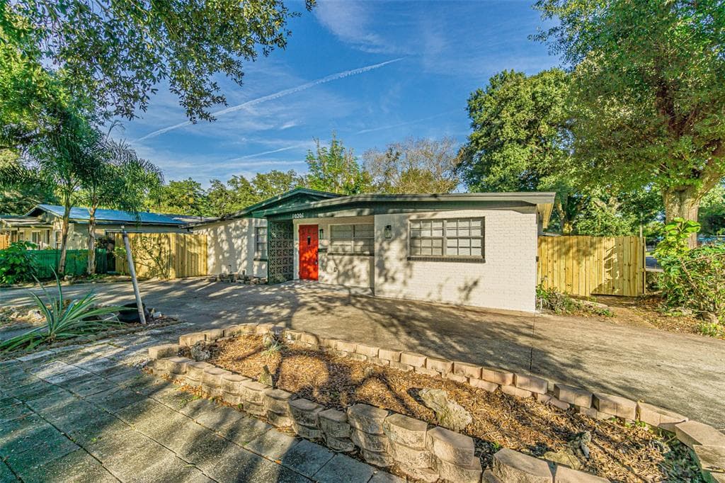 10201 N 24TH STREET TAMPA, FL 33612