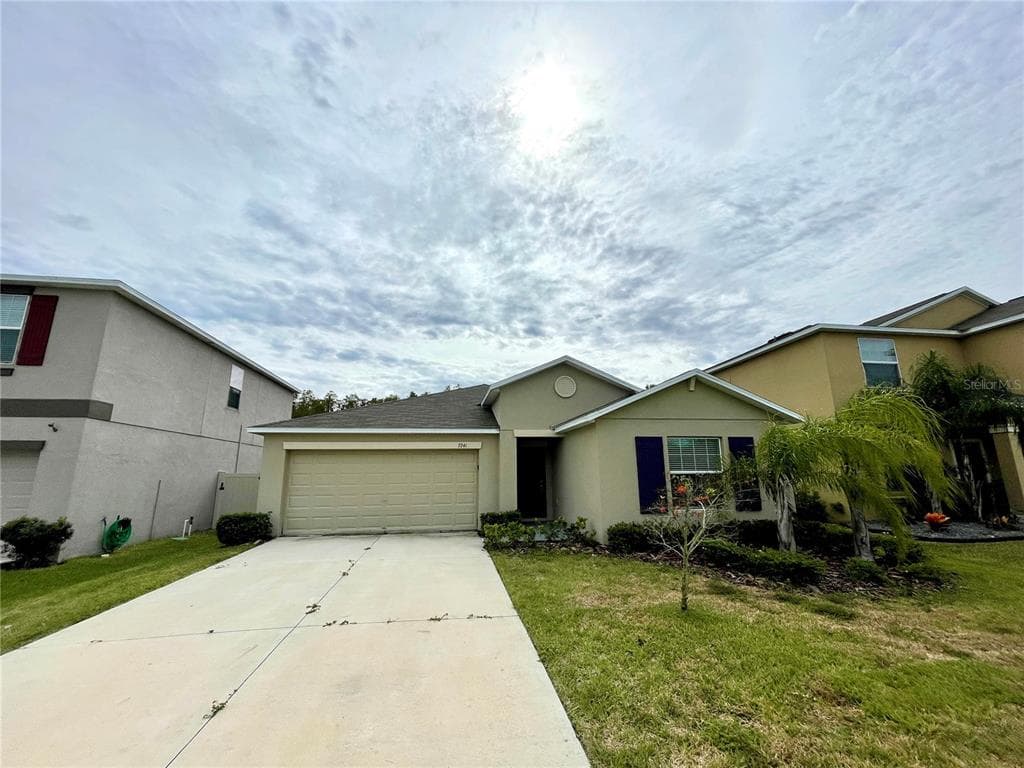 7241 SOMERSET POND DRIVE RUSKIN, FL 33573