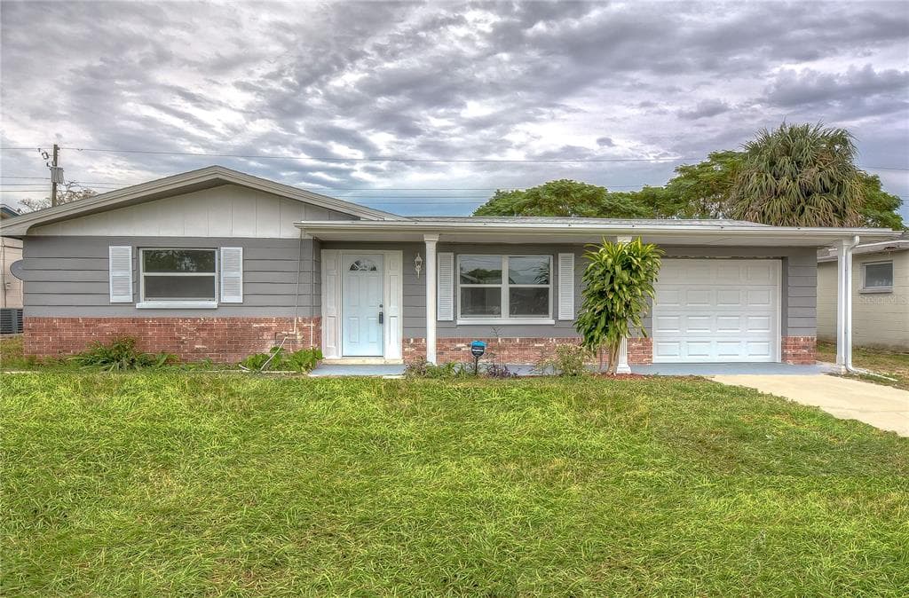 3608 KIMBERLY OAKS DRIVE HOLIDAY, FL 34691