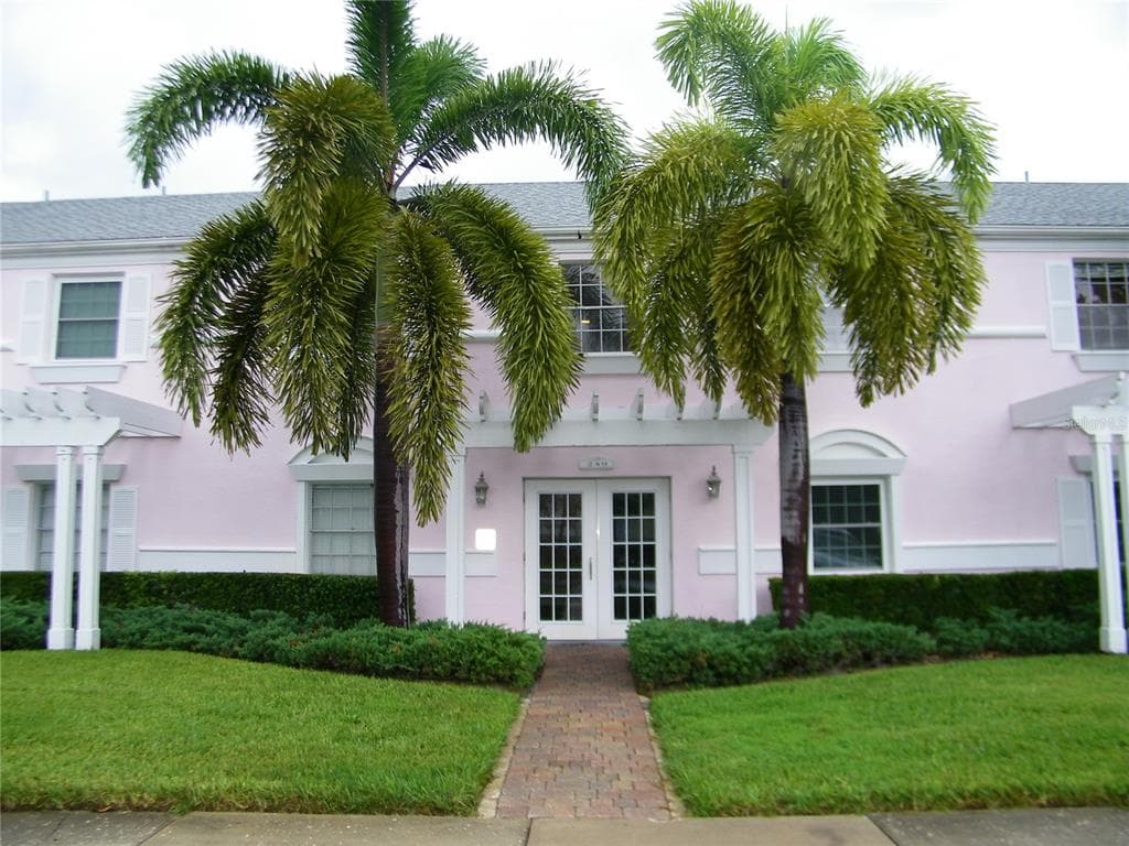 249 POMPANO DRIVE SE UNIT C ST PETERSBURG, FL 33705