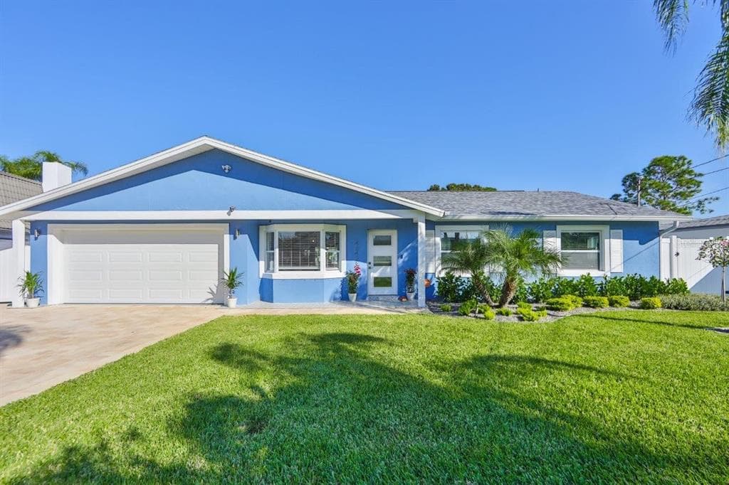4642 BAY CREST DRIVE TAMPA, FL 33615