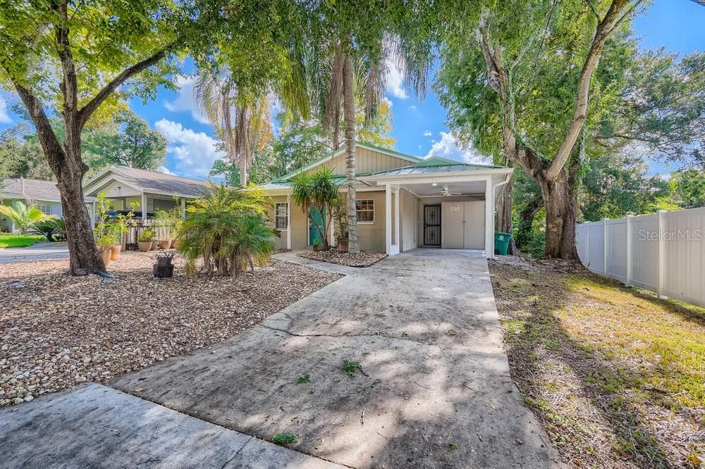 332 W WILDER AVENUE TAMPA, FL 33603