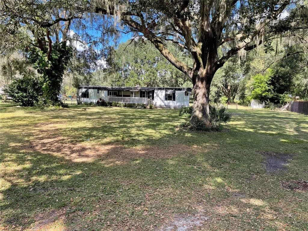 1210 PELOTE CEMETERY ROAD LITHIA, FL 33547