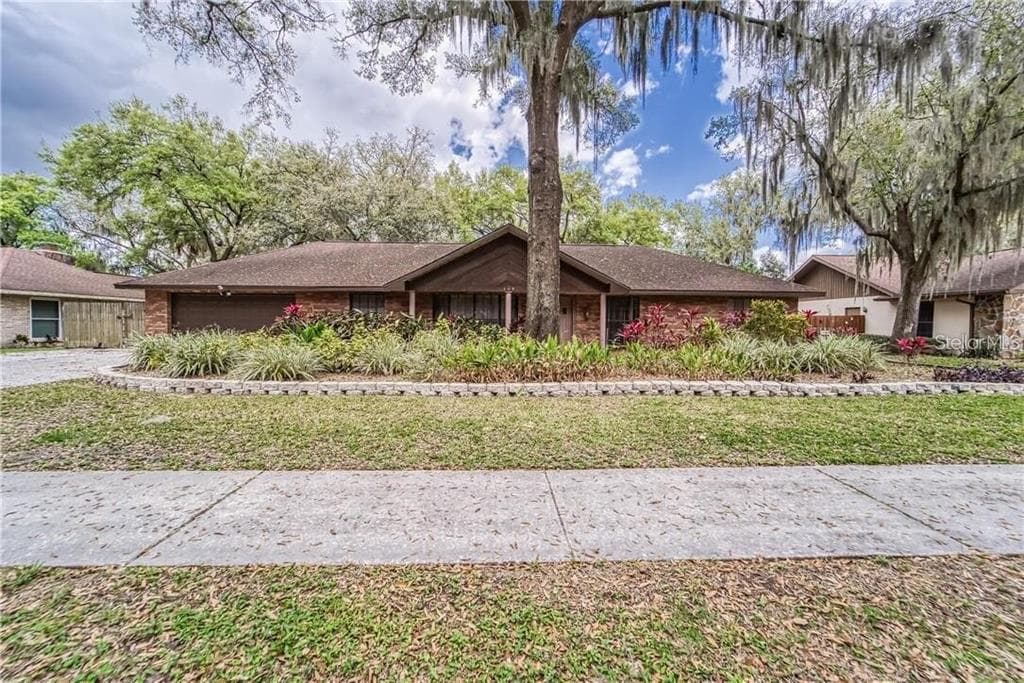 107 WILD OAK DRIVE BRANDON, FL 33511