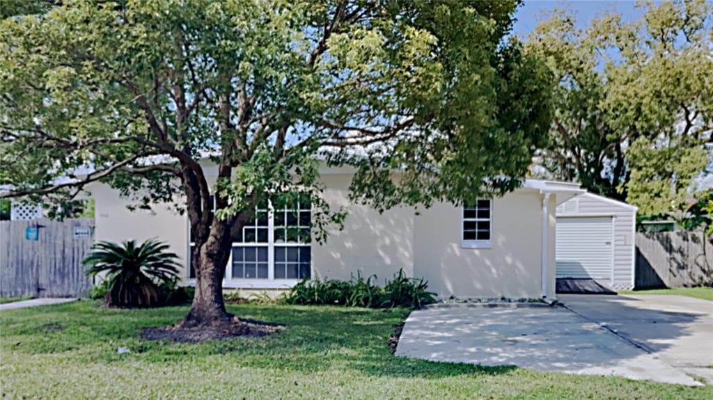 1532 ZINNIA DRIVE DELTONA, FL 32725