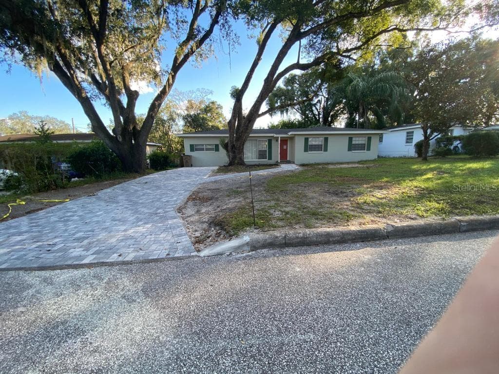 309 DEER PARK AVENUE