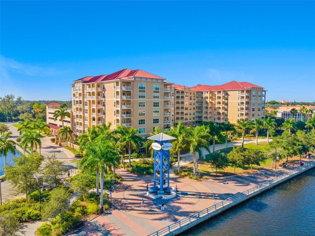 808 3RD AVENUE W UNIT 718 BRADENTON, FL 34205
