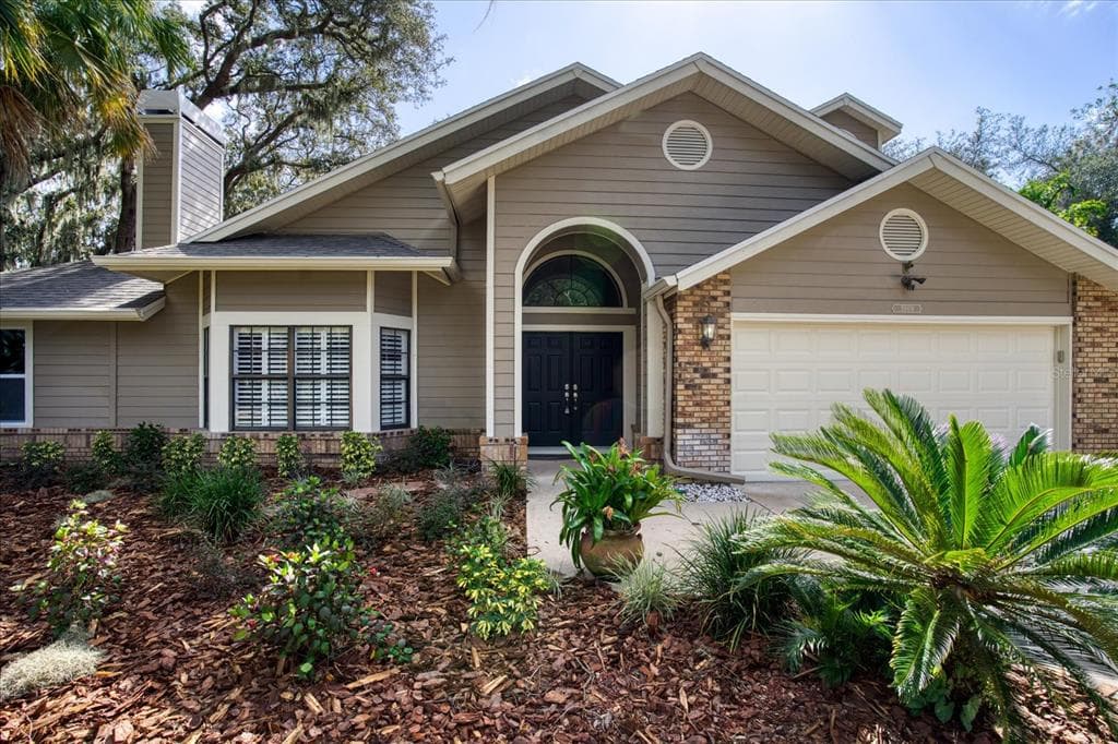 3909 RYALWOOD COURT VALRICO, FL 33596