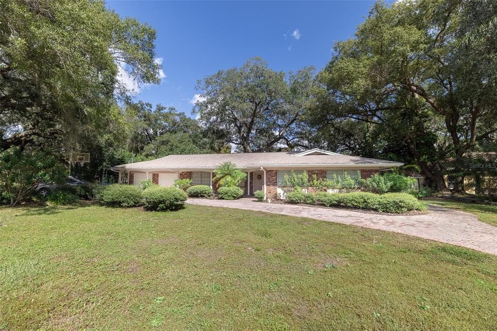 12137 RIVERHILLS DRIVE TAMPA, FL 33617