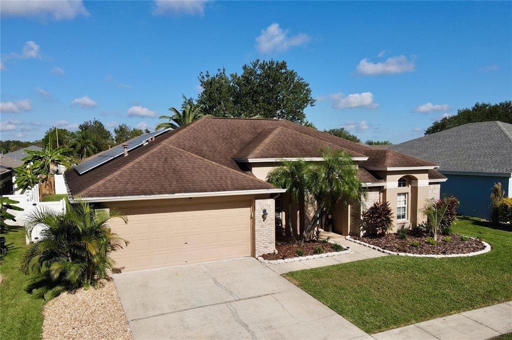 1451 STETSON DRIVE WESLEY CHAPEL, FL 33543