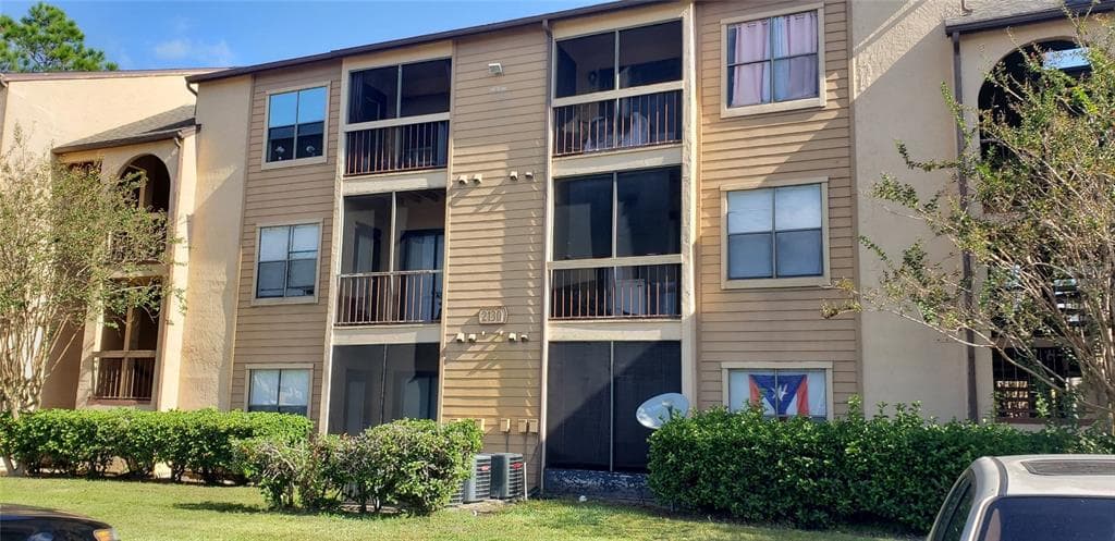 2130 CASCADES BOULEVARD UNIT 306 KISSIMMEE, FL 34741