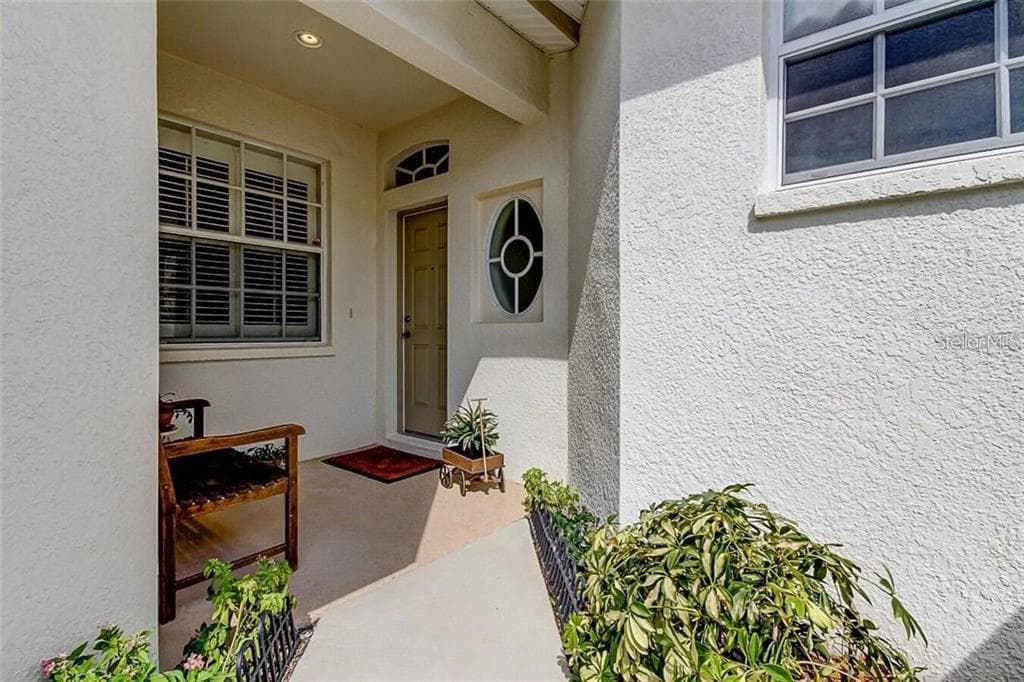 5372 NEIL DRIVE ST PETERSBURG, FL 33714