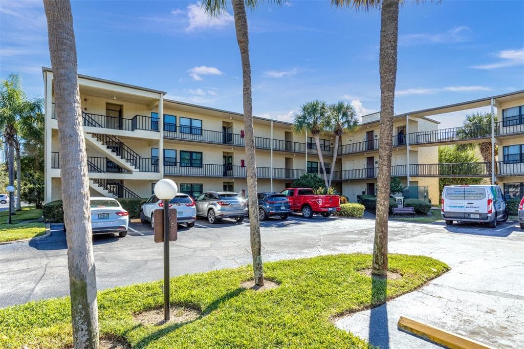 14130 ROSEMARY LANE UNIT 6204 LARGO, FL 33774