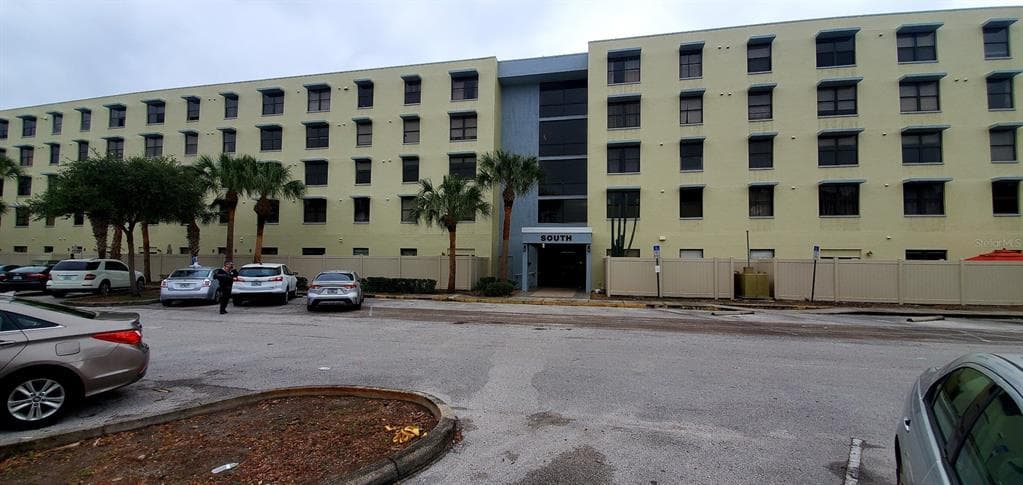 701 S MADISON AVENUE UNIT 408 CLEARWATER, FL 33756