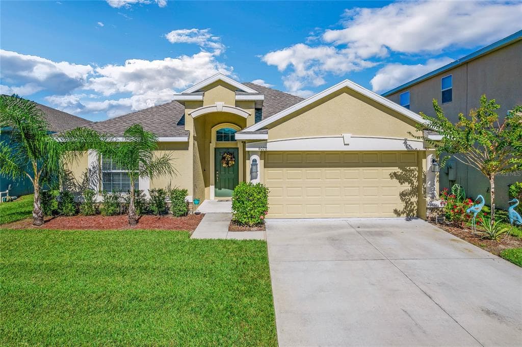 4028 CORTLAND DRIVE DAVENPORT, FL 33837