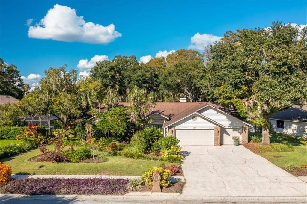 507 SHADOW GROVE COURT LUTZ, FL 33548
