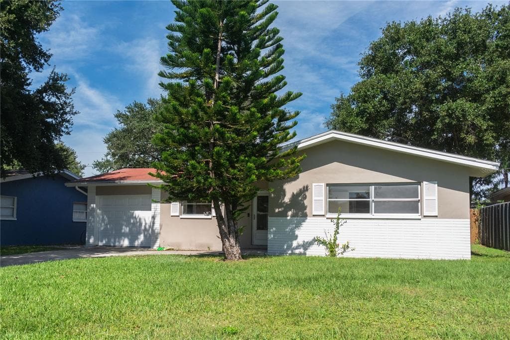 1418 THAMES LANE CLEARWATER, FL 33755