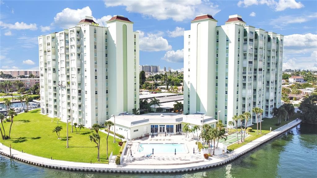 420 64TH AVENUE UNIT 105