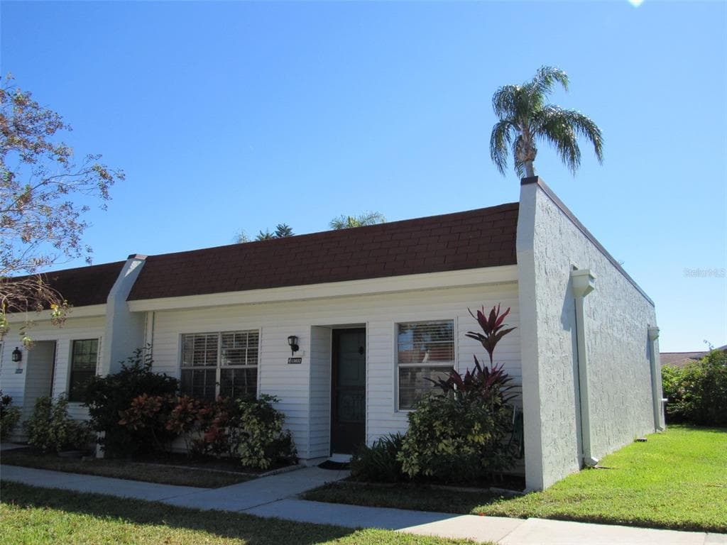 13832 MISSION OAKS BOULEVARD SEMINOLE, FL 33776
