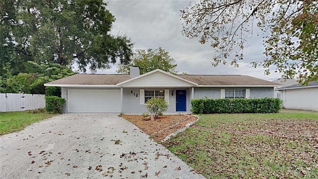 810 CHADSWORTH AVENUE SEFFNER, FL 33584