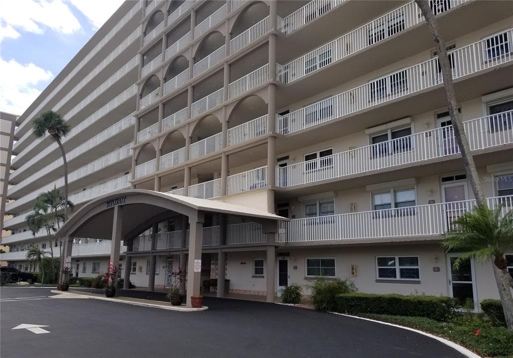 5980 SHORE BOULEVARD S UNIT 511 GULFPORT, FL 33707