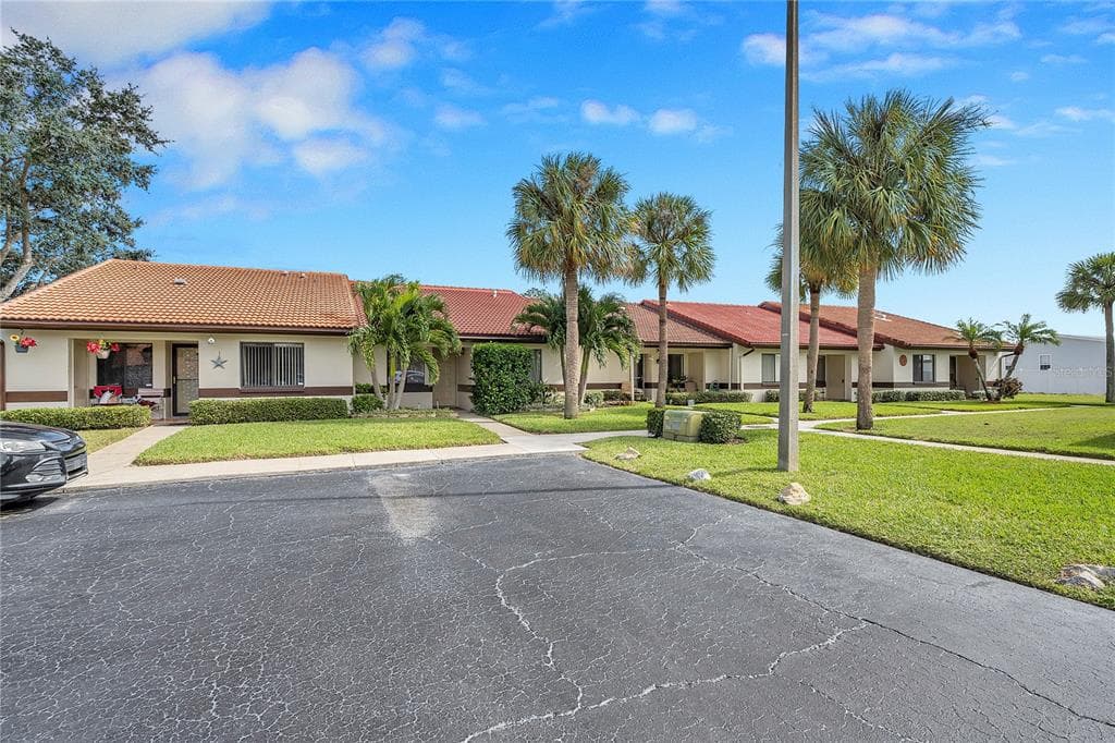 7360 ULMERTON ROAD UNIT 4A LARGO, FL 33771