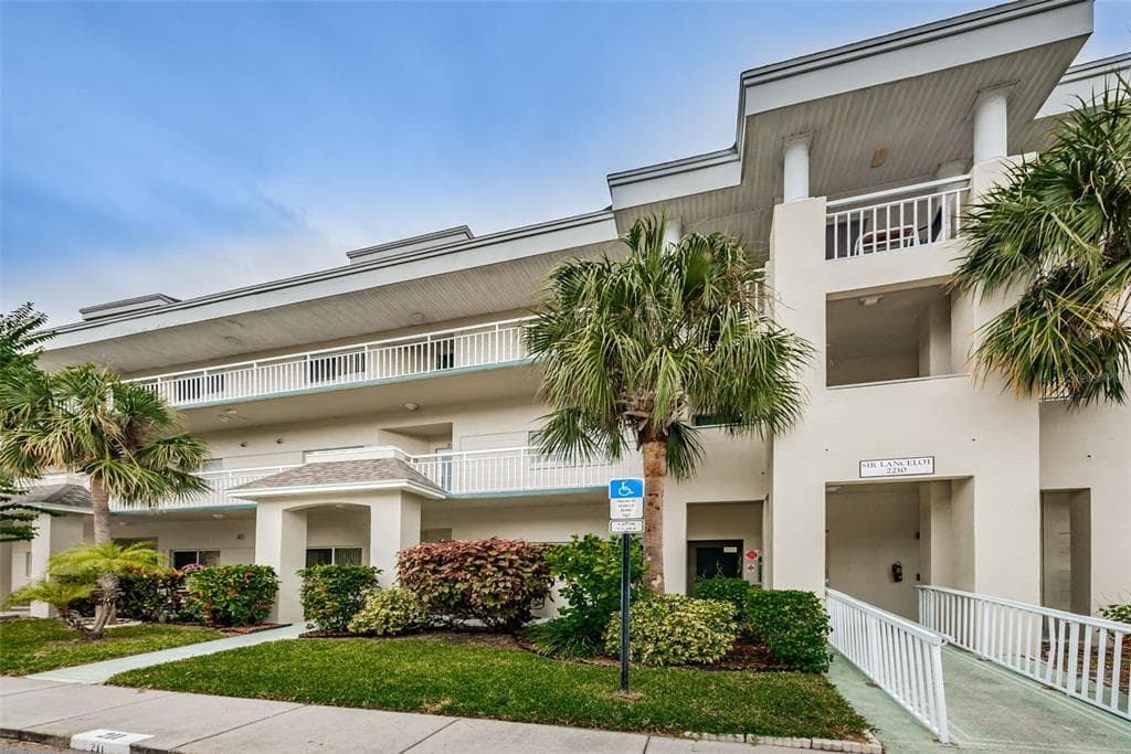 2210 UTOPIAN DRIVE E UNIT 312 CLEARWATER, FL 33763