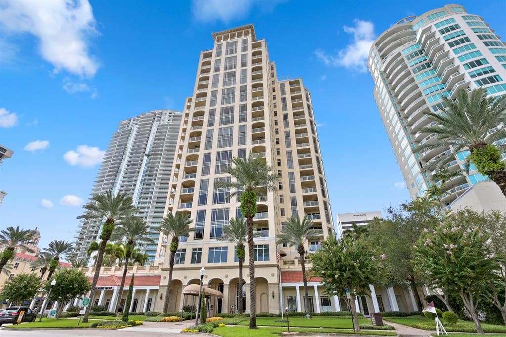 100 BEACH DRIVE NE UNIT 801 ST PETERSBURG, FL 33701