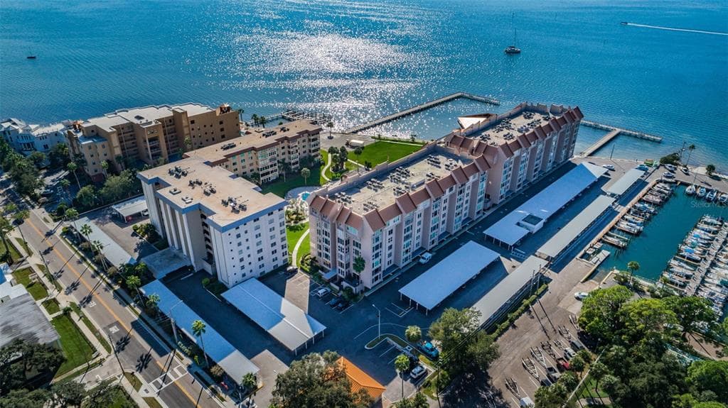 634 EDGEWATER DRIVE UNIT 846