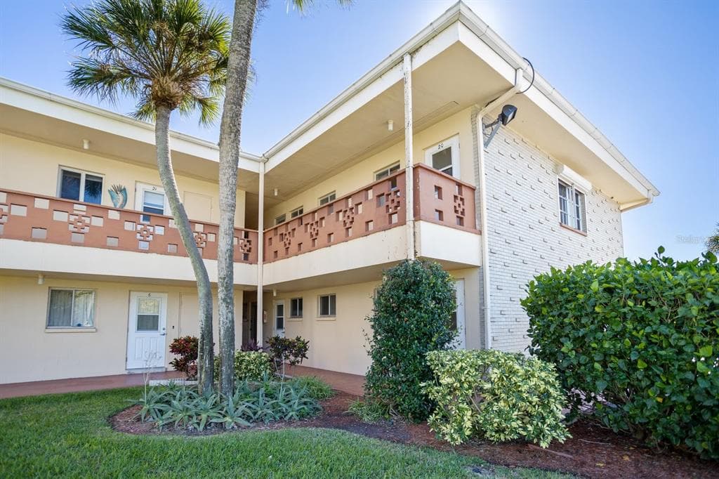 2900 45TH STREET S UNIT 20 GULFPORT, FL 33711