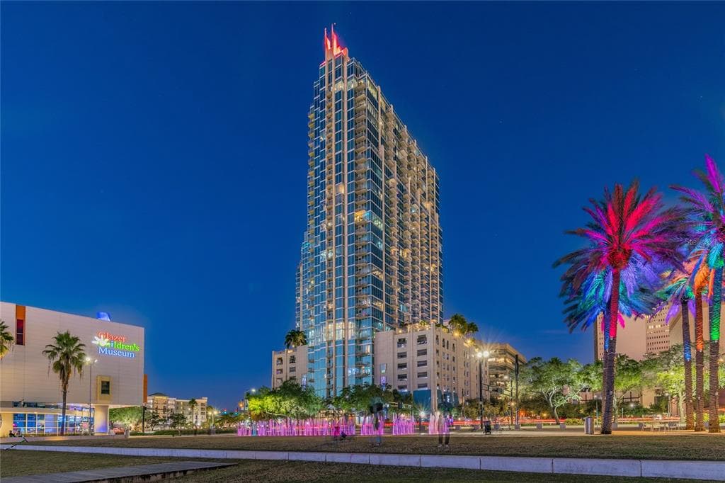 777 N ASHLEY DRIVE UNIT 2414 TAMPA, FL 33602